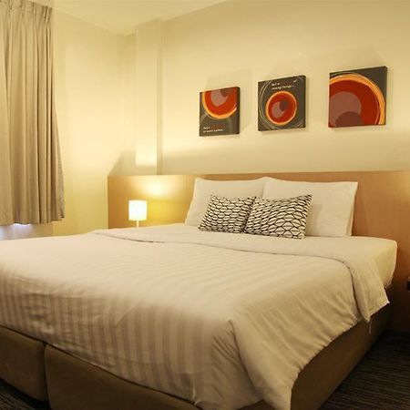 24 Inn Hotel Bangkok Bagian luar foto
