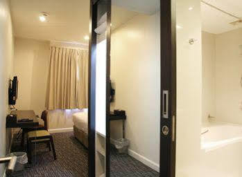 24 Inn Hotel Bangkok Bagian luar foto