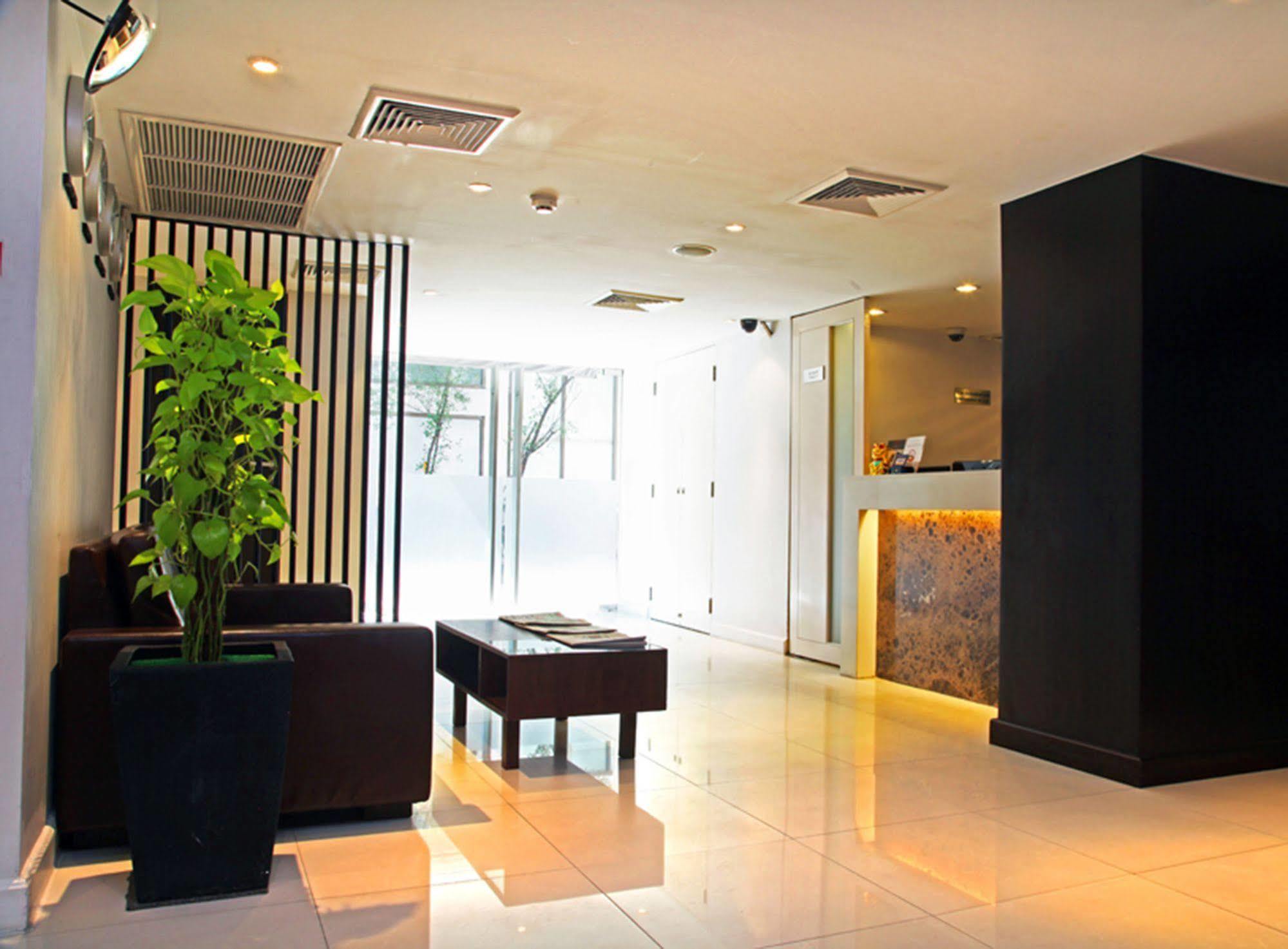 24 Inn Hotel Bangkok Bagian luar foto
